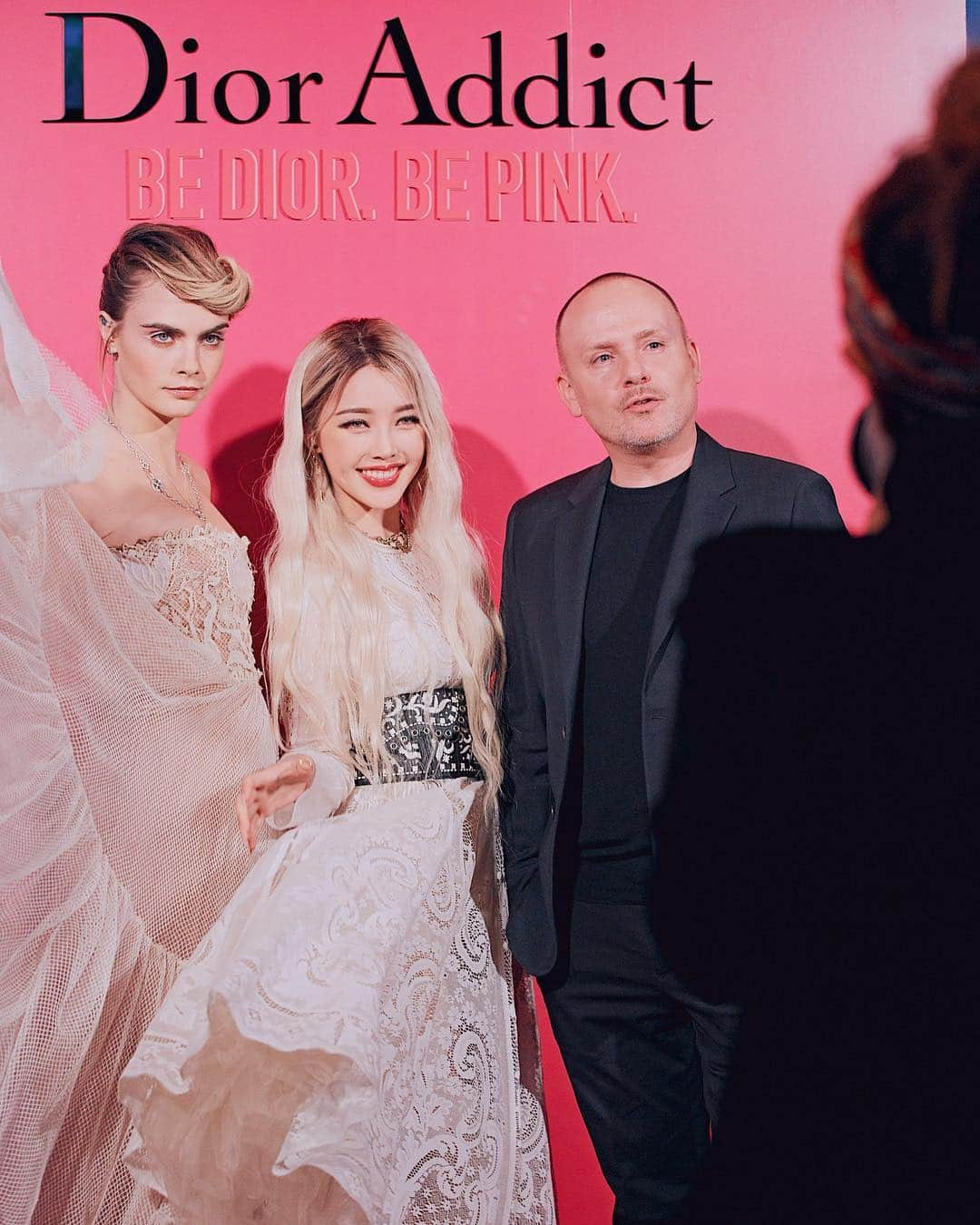 ポニーさんのインスタグラム写真 - (ポニーInstagram)「. Be Dior! Be Pink! 💖 @CaraDelevingne @PeterPhilipsMakeup . @diormakeup @diorbeautylovers #bediorbepink  #dioraddict  #dioraddictstellarshine  #diormakeup #디올어딕트스텔라샤인」4月5日 19時24分 - ponysmakeup