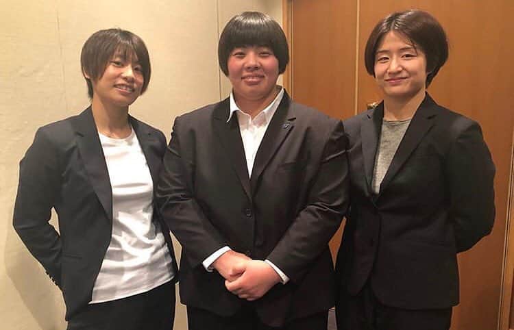 近藤亜美のインスタグラム：「#記者会見」