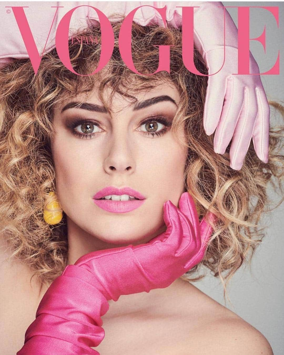 ペネロペ・クルスさんのインスタグラム写真 - (ペネロペ・クルスInstagram)「Más portadas!!!!❤️ Aquí están las portadas que he fotografiado para @voguespain con estas mujeres maravillosas. Muchas gracias por confiar en mi!! @blanca_suarez @etorriente @voguespain  #editorainvitada Photo by me 😉  Here are the “covers” I photographed for my edition of @voguespain I hope you like them. Thank you to all these amazing women for trusting me!! @blanca_suarez @etorriente @voguespain #guesteditor #lasportadasquesoñe @pabloidbeauty @vickymarcosg @natalia_natalita @vitocastelo」4月5日 19時36分 - penelopecruzoficial