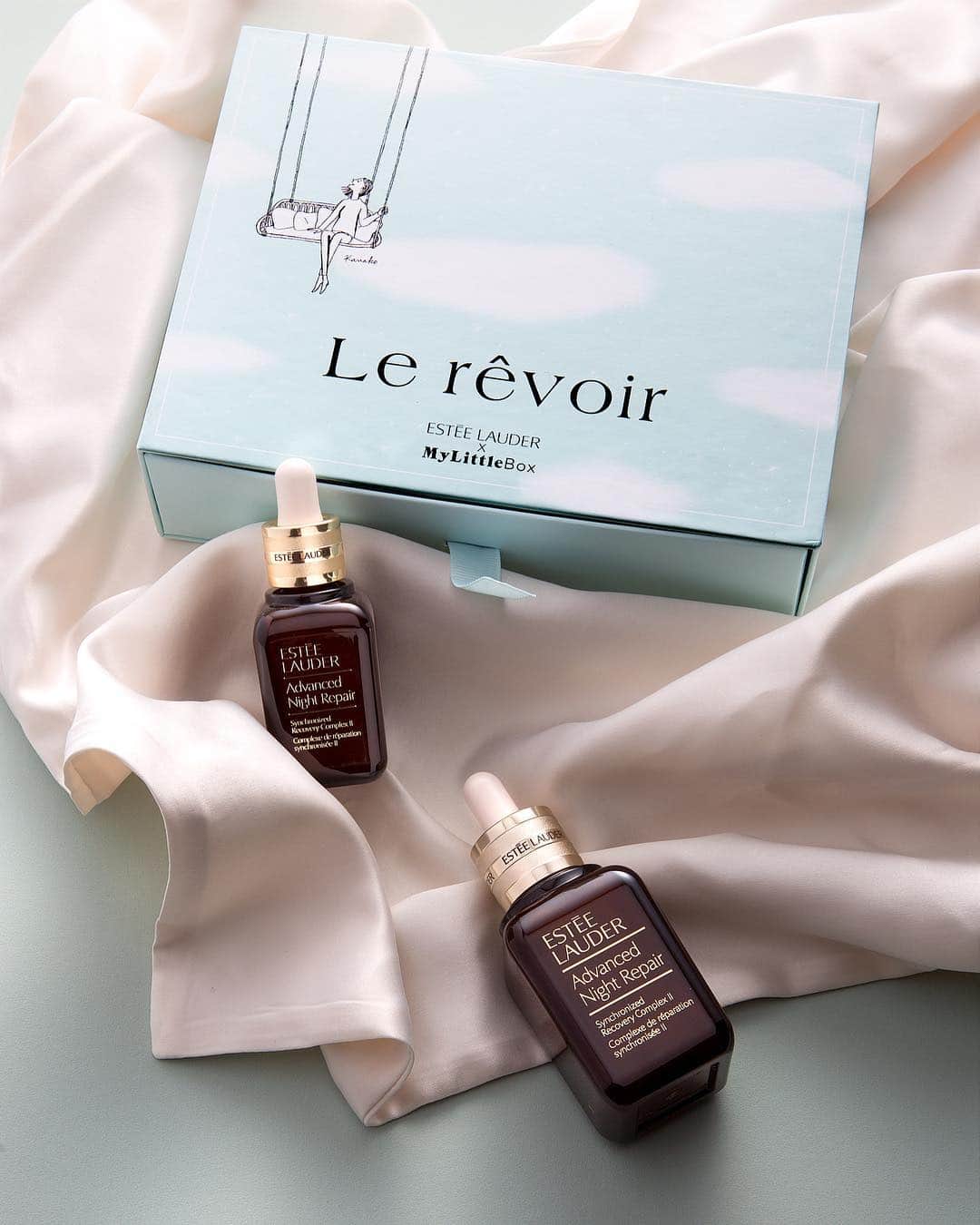 のインスタグラム：「Vos nuits réparatrices pour votre peau avec Advanced Night Repair seront encore plus douces avec la @my_little_box "Le Rêvoir" . 🌙 Recevez une box pour l'achat du sérum @esteelauder 50 ou 75ml. 😴💭 #SleepingBeauty」