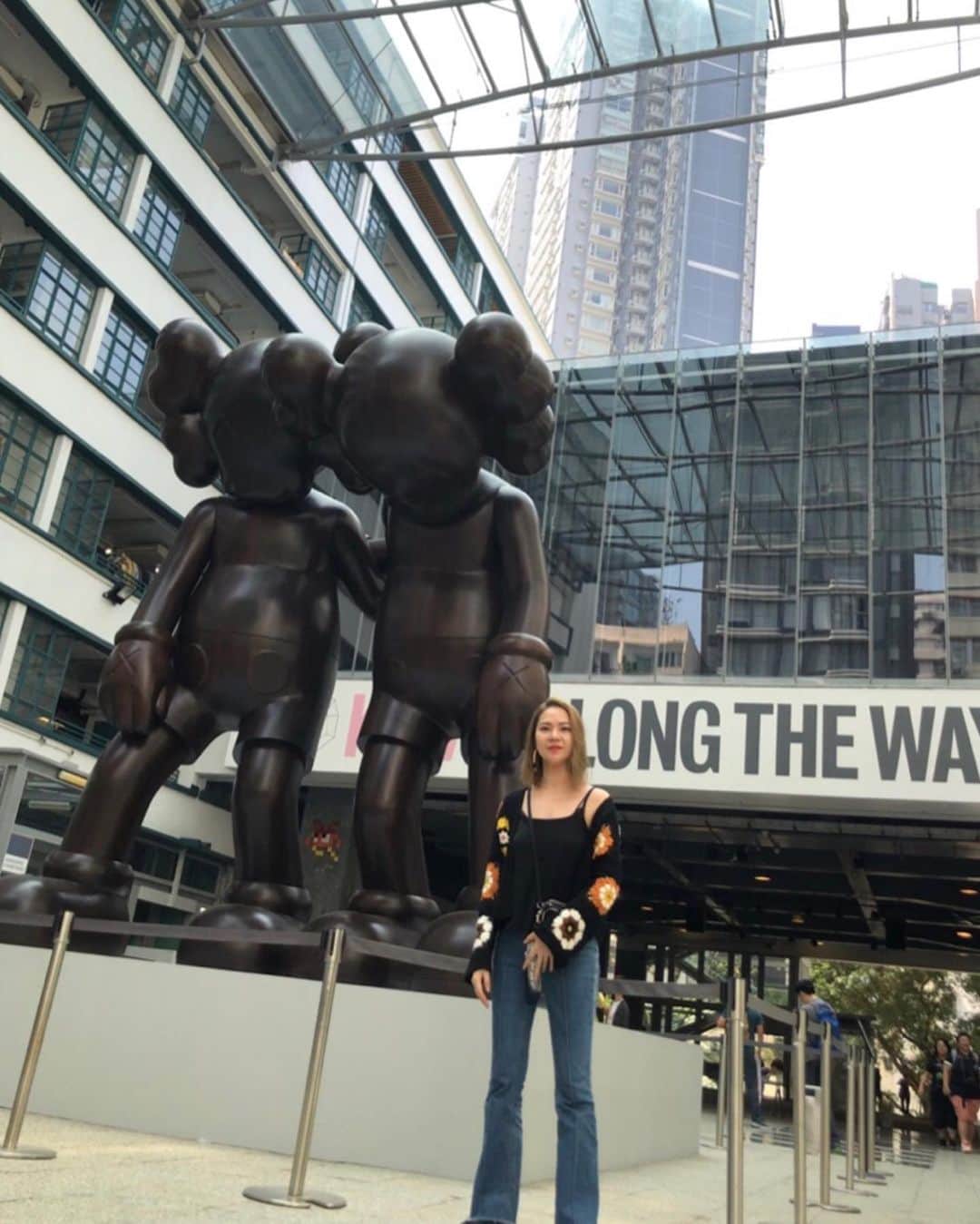 のインスタグラム：「我愛你❣️香港🇭🇰💯📍🏮🧧 #Hongkong #chocomoomeets #Chocostrip✈️」