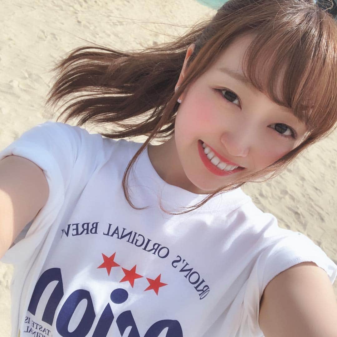 松井さやかさんのインスタグラム写真 - (松井さやかInstagram)「お！き！な！わ！ (まだ余韻に浸ってるアカウントはこちらです)  #沖縄 #海 #夏 #オリオンビール #ビール はのめません。笑 #japan #summer #sea #girl #orion #beer #emoda #moussy #ポニーテール #hairstyle」4月5日 20時21分 - matsui_sayaka