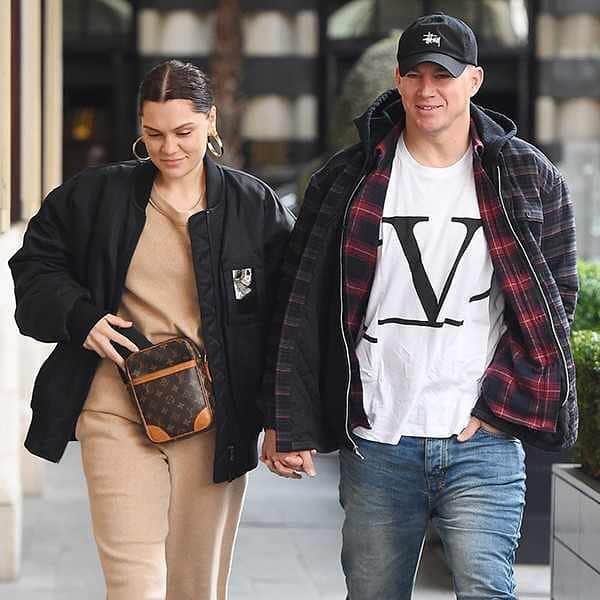 E! Onlineさんのインスタグラム写真 - (E! OnlineInstagram)「Jessie J is taking her relationship with Channing Tatum to the next level: she brought him home to "meet the important people in her life." Link in bio for more on this ~skin tight love~. (📷: BACKGRID)」4月6日 7時19分 - enews