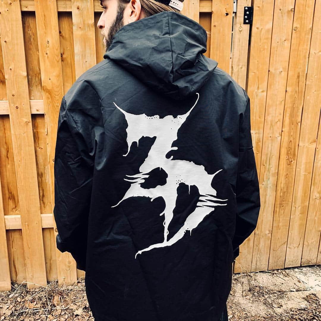 Zeds Deadさんのインスタグラム写真 - (Zeds DeadInstagram)「Coach Jackets now available in the shop. Link in bio」4月6日 6時35分 - zedsdead