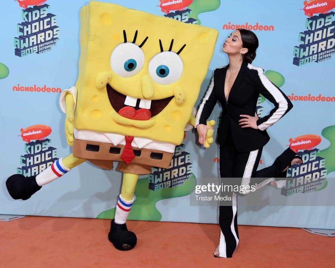 キーラ・コサリンさんのインスタグラム写真 - (キーラ・コサリンInstagram)「Thanks for being my prom date @ spongebob」4月5日 22時21分 - kirakosarin