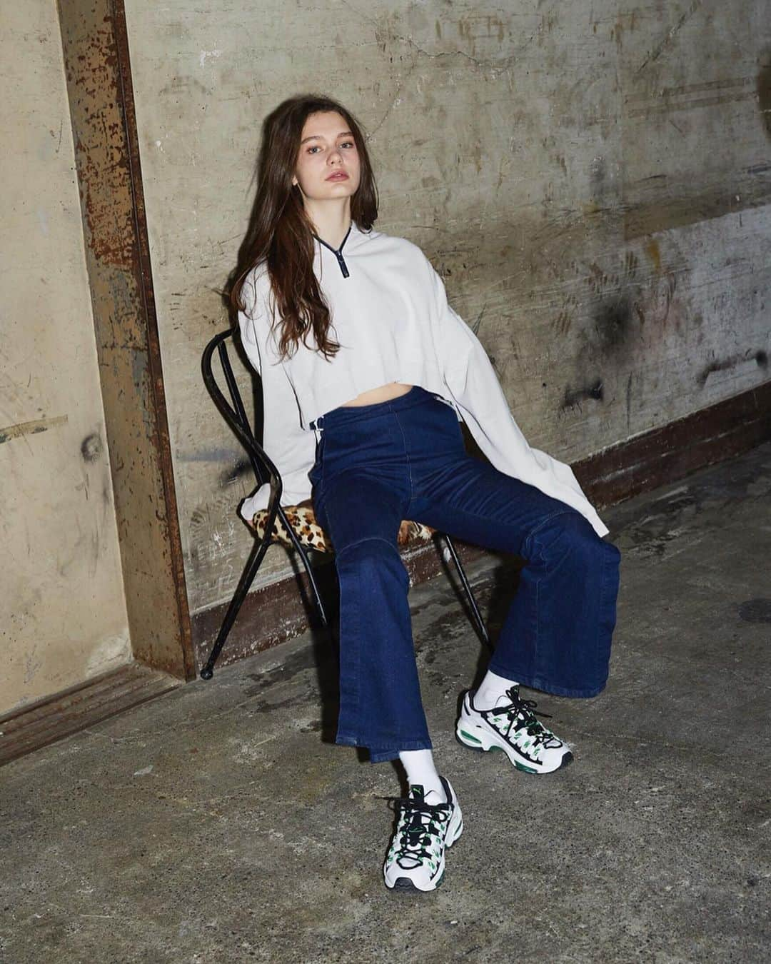 Juemiさんのインスタグラム写真 - (JuemiInstagram)「SOMETHING MARINE PANTS / ¥12,800+tax 大好評のSOMETHINGコラボデニム。残りストーンウォッシュのSサイズのみとなりました。完売後の再入荷予定はございません。フーディーはラフォーレ1Fにオープン致します @juemi_sync での限定商品となります。(こちらのお写真のものはサンプルとなります。) #juemi #juemistyle #ju748 #juemisync」4月5日 22時25分 - _juemi_