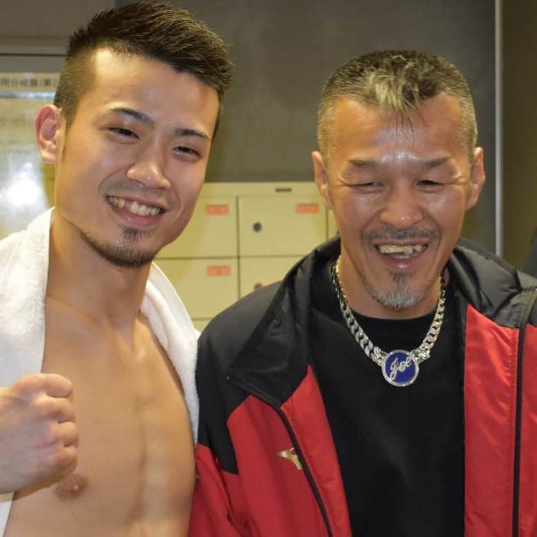 岸本加世子のインスタグラム：「辰吉寿以輝選手、今日も日本ランカーとなって初めての試合勝ちました！１ＲKO勝利！デビューから１１戦全勝！８回連続KO! しびれます！#辰吉丈一郎 #辰吉寿以輝」