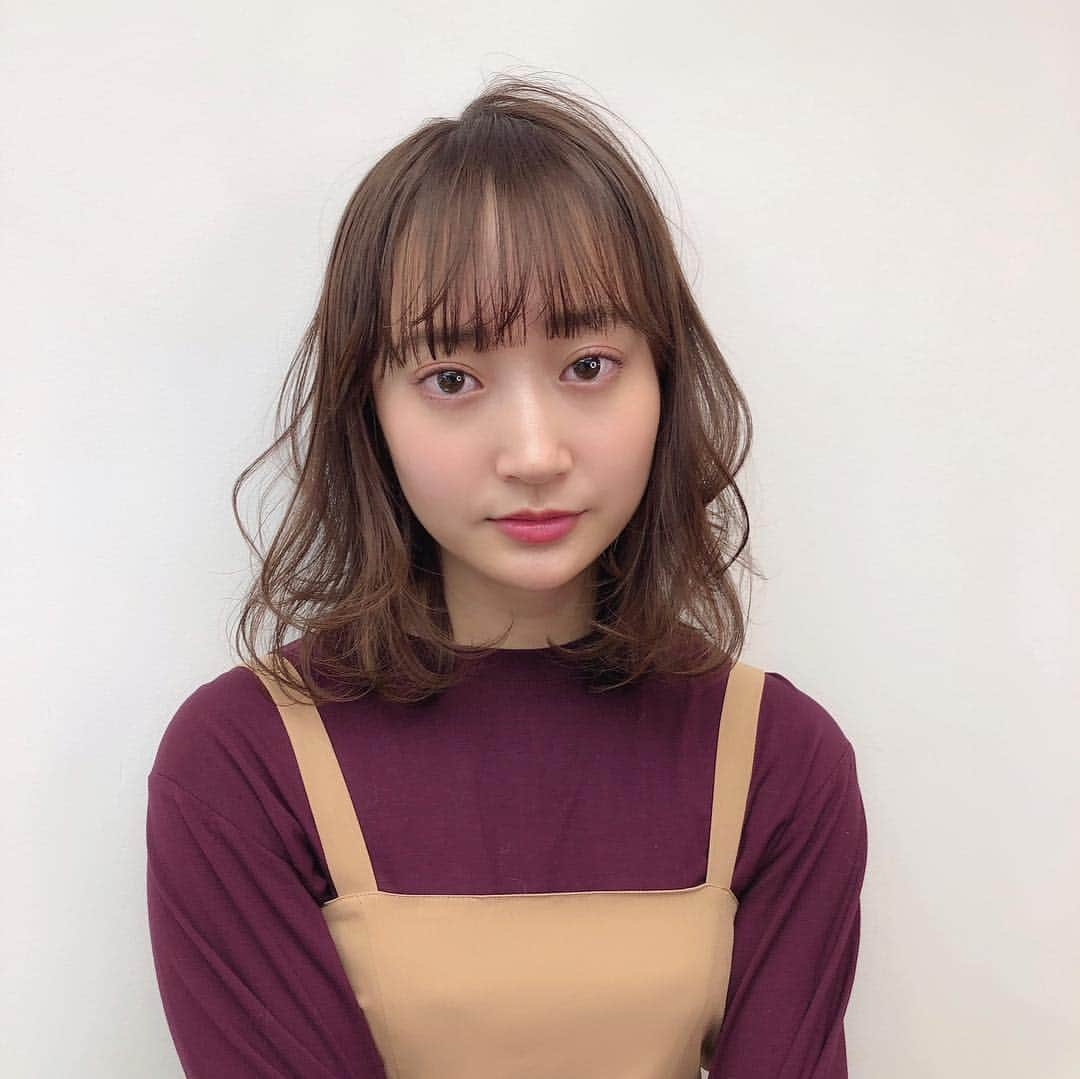 磯俣愛さんのインスタグラム写真 - (磯俣愛Instagram)「桜とともに撮りたいゆーて そらとぅに呼ばれて行ったけども、 欲しいところになくて 銀座を歩き回りましたら、 こんなにも細かい桜たちがァァァア . . . #SHIMA#桜#お花見#🌸」4月5日 22時53分 - ai_isomata