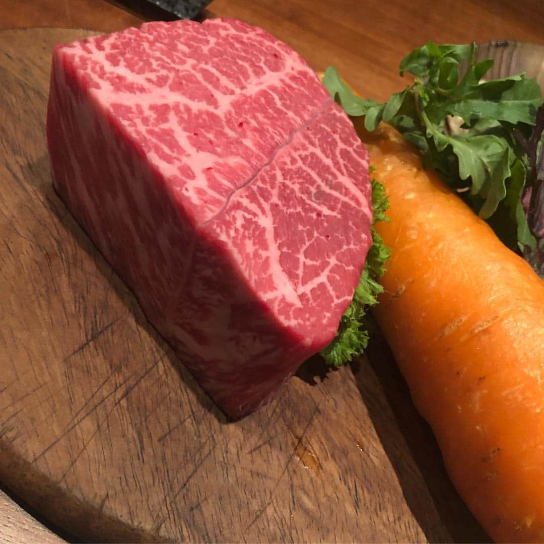 神咲詩織さんのインスタグラム写真 - (神咲詩織Instagram)「美味しいお酒と美味しいお肉。。。 最高だった🤤✨」4月5日 23時05分 - nexter_nippon