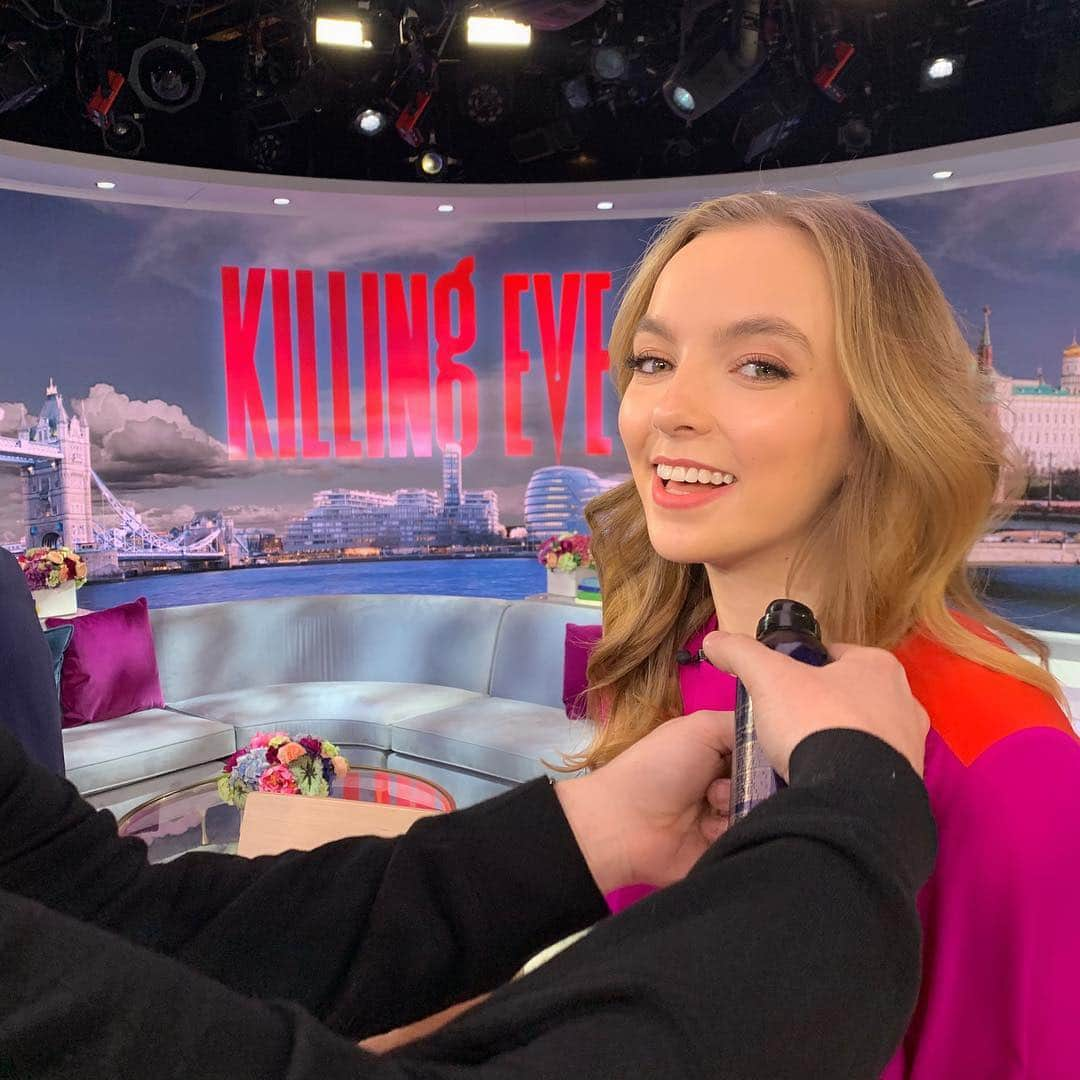 ジョディー・カマーさんのインスタグラム写真 - (ジョディー・カマーInstagram)「Killed it! ❤️🔪 @killingeve」4月5日 23時10分 - jodiemcomer