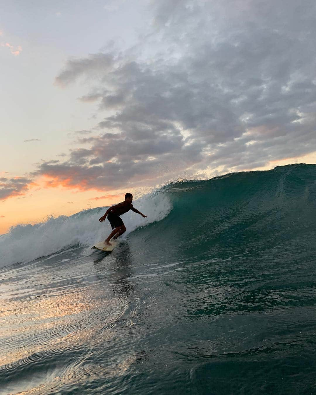 appleさんのインスタグラム写真 - (appleInstagram)「Commissioned by Apple “Cuba has been so closed off to the world. These kids are learning to feel comfortable with the ocean, and surfing allows them to be curious and explore the world. They’ll ride a piece of wood with no fins and share boards. They are in the water for no other reason than to ride a wave, and love being in the moment.” #surf #ShotoniPhone by Zak N. @zaknoyle. Check out IGTV for more.」4月5日 23時11分 - apple