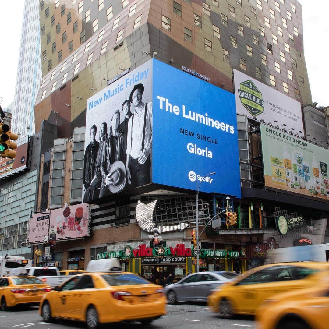 The Lumineersさんのインスタグラム写真 - (The LumineersInstagram)「Hey we’re on a billboard! @spotify #NMF」4月5日 23時35分 - thelumineers