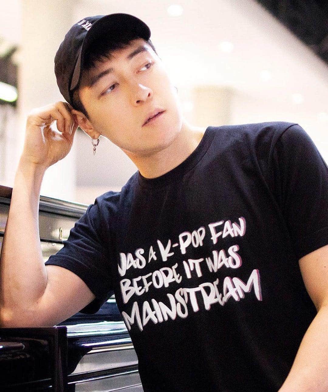 allkpopTHESHOPさんのインスタグラム写真 - (allkpopTHESHOPInstagram)「Mainstream Tee Review! 5-Stars!  Great Quality! Shirt fit perfectly also soft and arrived sooner than expected which was a bonus.」4月5日 23時28分 - allkpoptheshop