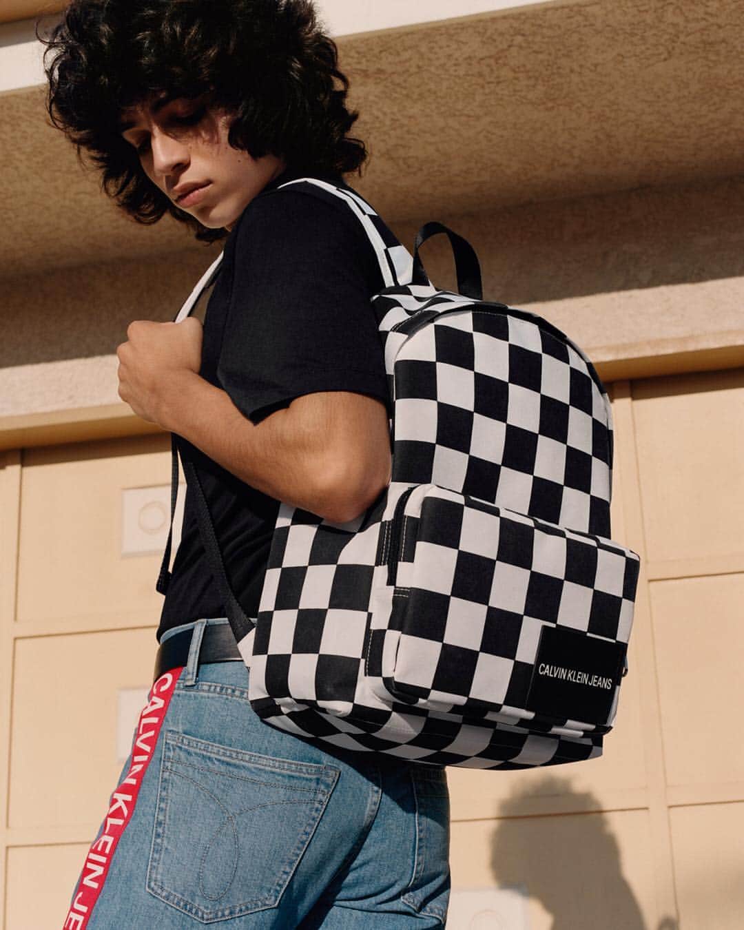 Calvin Kleinさんのインスタグラム写真 - (Calvin KleinInstagram)「Check-mate ✔ featuring our round backpack and Statement Stripe #denim from #CALVINKLEINJEANS. ⠀⠀⠀⠀⠀⠀⠀⠀⠀⠀⠀⠀ ⠀⠀⠀⠀⠀⠀⠀⠀⠀⠀⠀⠀ Shop now ➡️ Link in bio.」4月5日 23時29分 - calvinklein