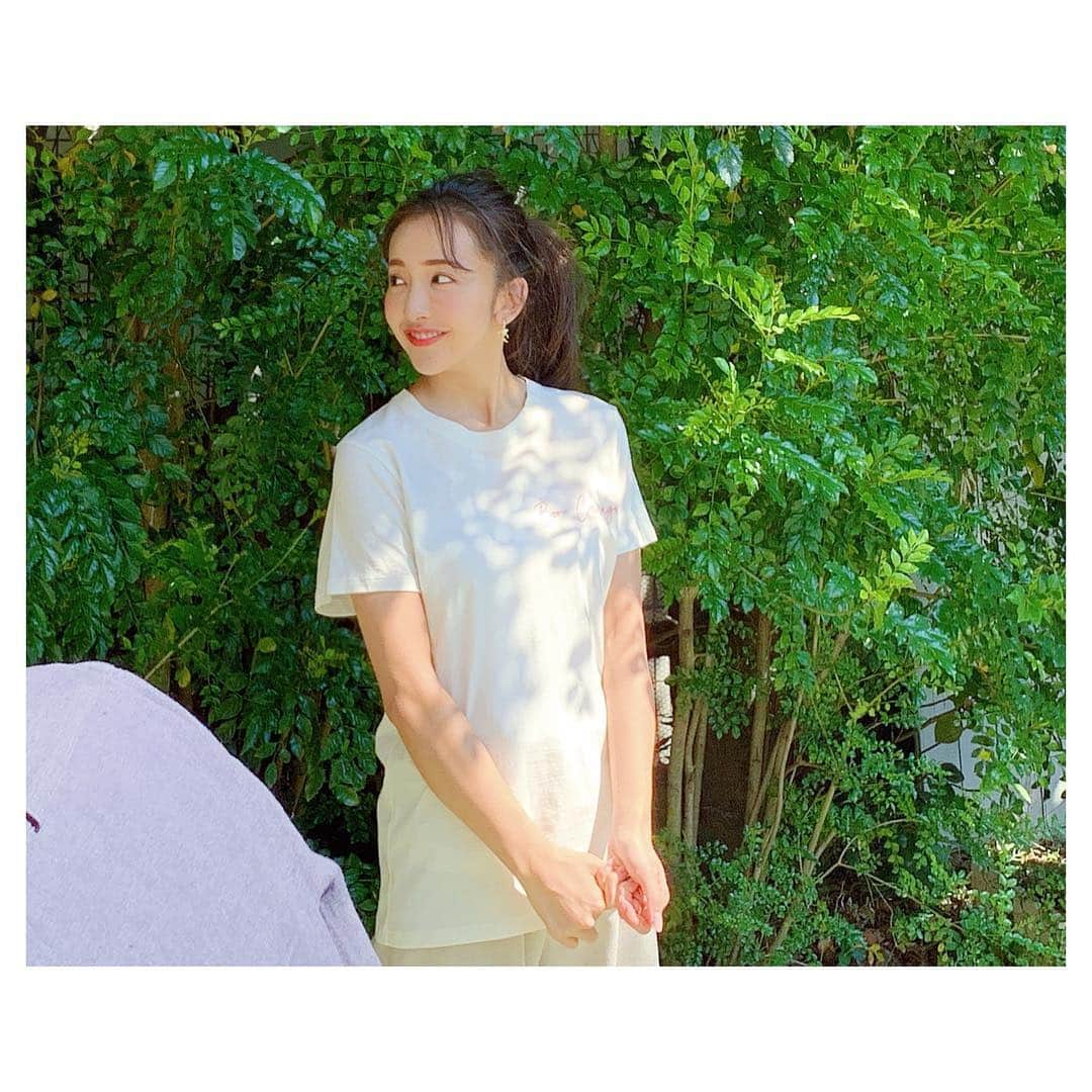 板野友美さんのインスタグラム写真 - (板野友美Instagram)「🌿🌿🌿 最近グリーンがすき。 好きな色も好きな物も 好みが変わっていくのは 不思議だな✩*॰ なーんにも変わってない気がしていて 少しずつ変わっていってるのよね  自分だとなかなか気付かないけど*ˊᵕˋ*」4月5日 23時44分 - tomo.i_0703