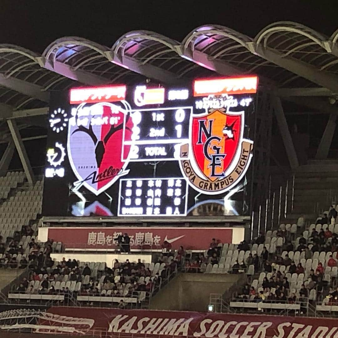 ジーコさんのインスタグラム写真 - (ジーコInstagram)「Uma vitoria espetacular hoje do Kashima.Numa virada sobre o Nagoya Grampus,atual líder do campeonato e na minha opinião o melhor time que ate agora enfrentamos,de 2x1 aqui em Kashima.Agora ficamos so 1 ponto atras deles.O gol da vitoria foi de placa do Leo Silva e vcs nao podem deixar de assistir.Driblou 5 e tocou no canto.Parabens  Kashima e vamos com tudo.」4月5日 23時47分 - zico