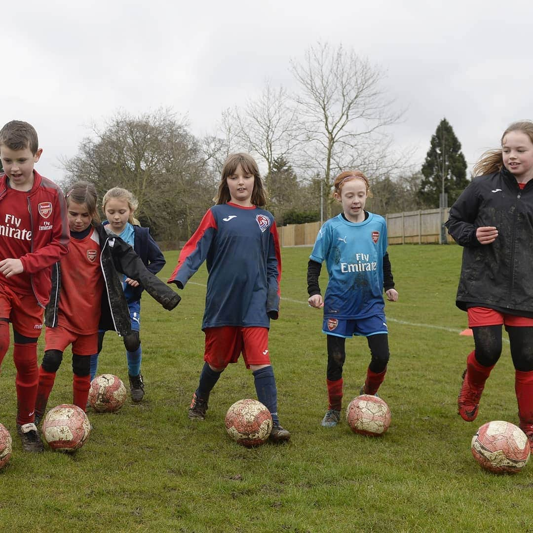 Arsenal Ladiesさんのインスタグラム写真 - (Arsenal LadiesInstagram)「Free coaching sessions will take place at our Everton match Family Festival!  See stories or head to our website for info ☝️ 📷 SWIPE ⬅️ #WeAreTheArsenal」4月5日 23時47分 - arsenalwfc