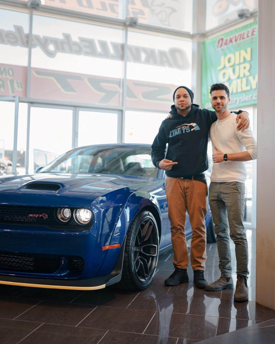 CarsWithoutLimitsさんのインスタグラム写真 - (CarsWithoutLimitsInstagram)「Dodge Challenger HellCat Red Eye  Thanks goes out to @oakville_chrysler @patty.stones  Check out the full video on our YouTube/IGTV  @shaw416 @indujan_  Video @paulsaini_  Photo @frozenfraim  #carswithoutlimits #toronto #hellcat #redeye」4月5日 23時47分 - carswithoutlimits