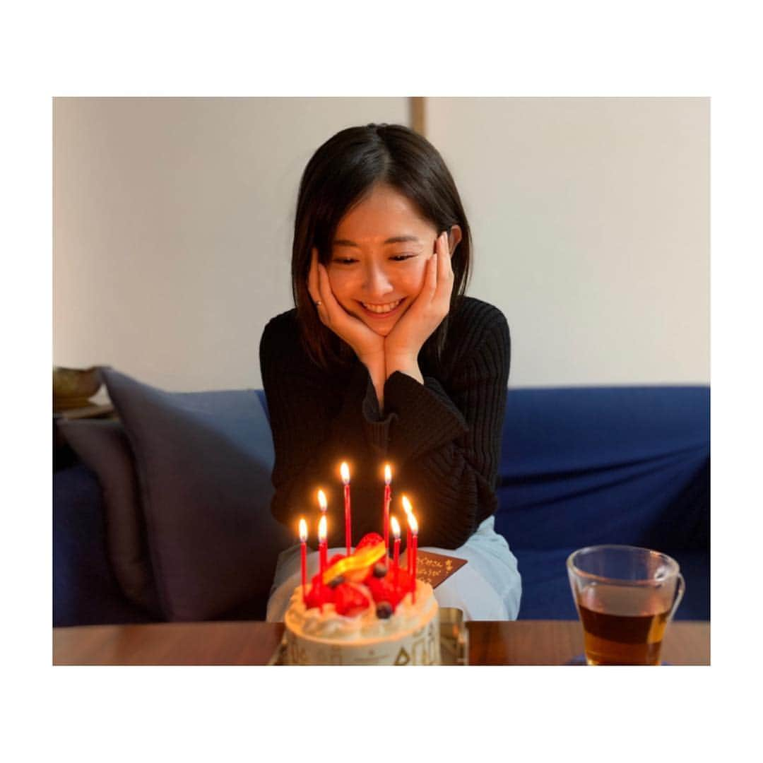 安倍萌生さんのインスタグラム写真 - (安倍萌生Instagram)「. 26歳になりました！ たくさんのメッセージありがとうございます！ 充実した最高の1年にします✨  これからもよろしくお願いします☺︎」4月5日 23時50分 - megumiabe_