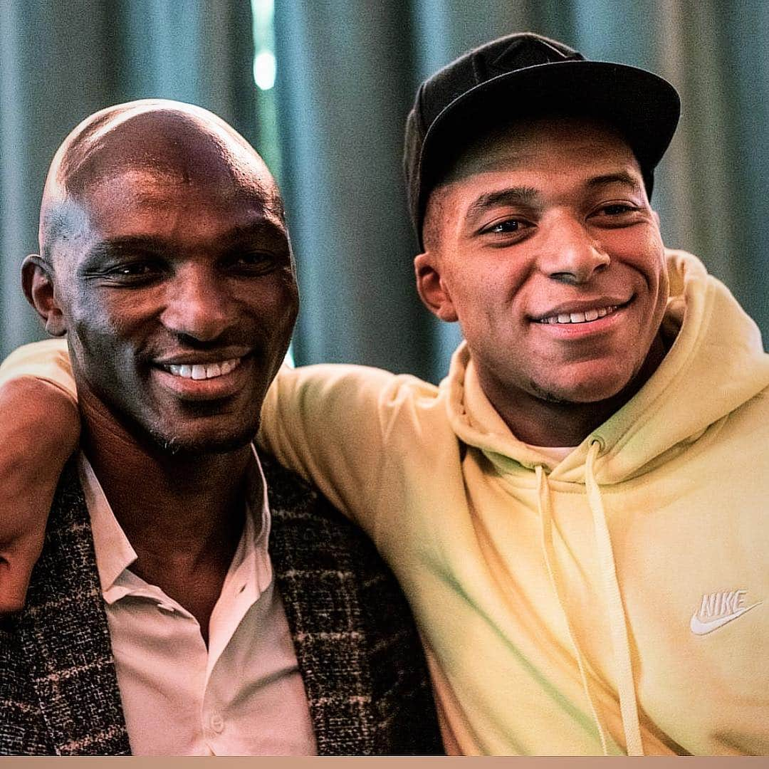 キリアン・エムバペさんのインスタグラム写真 - (キリアン・エムバペInstagram)「🥳🎉🎁」4月5日 23時59分 - k.mbappe