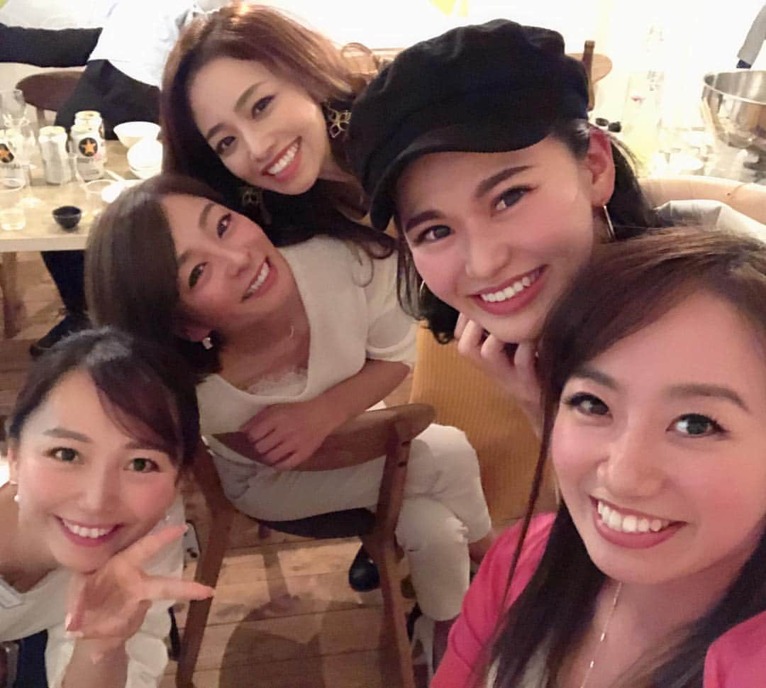 相川友希さんのインスタグラム写真 - (相川友希Instagram)「日本酒会🍶 #開催 #負んぶに抱っこ #日本酒 #無事 #しじみと日本酒 #うま #楽しい #美味しい #可愛いは作れる #美味しいも作れる #楽しいも作れる #日本酒名人 #フリースペース #ハワイ」4月6日 0時23分 - yuki923a