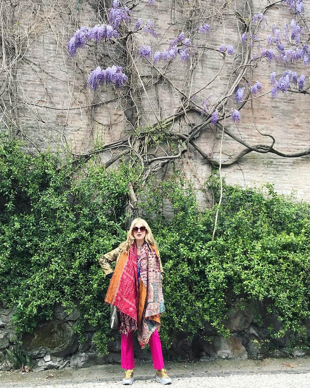 のインスタグラム：「Springtime in Roma 🌸」