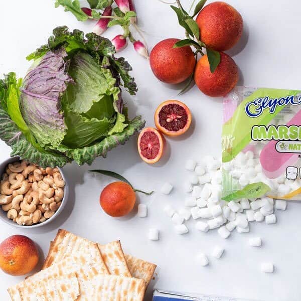 Whole Foods Marketさんのインスタグラム写真 - (Whole Foods MarketInstagram)「Keto-friendly, paleo-friendly, gluten-free or vegan — we have a guide for that. Check out our special diets guide for spring entertaining in the #linkinbio.」4月6日 0時34分 - wholefoods