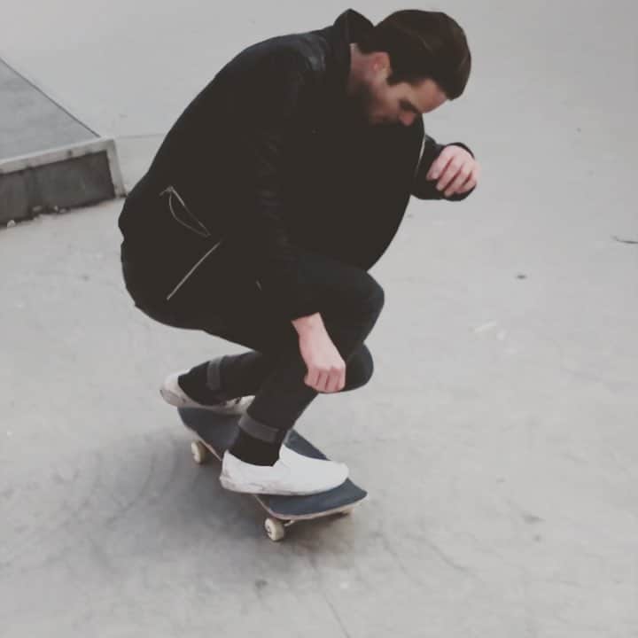 コンラッドのインスタグラム：「📹: @jonathancarelle」