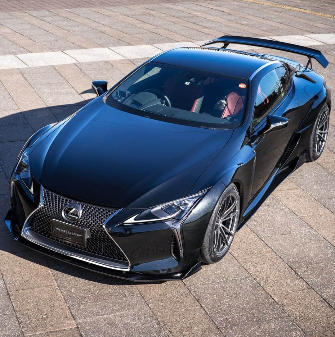 Lexus UKさんのインスタグラム写真 - (Lexus UKInstagram)「What do you think of @Artisan_Spirits Black Label GT conversion for the #LexusLC?  #Design #CarDesign #Automotive #Bodykit #Slammed #Stanced #ArtisanSpirits」4月6日 1時00分 - lexusuk