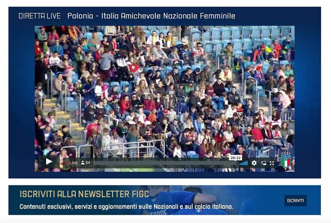 サッカーイタリア代表さんのインスタグラム写真 - (サッカーイタリア代表Instagram)「#Nazionale Femminile - Amichevole #Polonia 🇵🇱 vs #Italia 🇮🇹 💻⚽️ Ora in LIVE STREAMING 👉🏻 figc.it  #Azzurre #ForzaAzzurre #VivoAzzurro」4月6日 1時00分 - azzurri