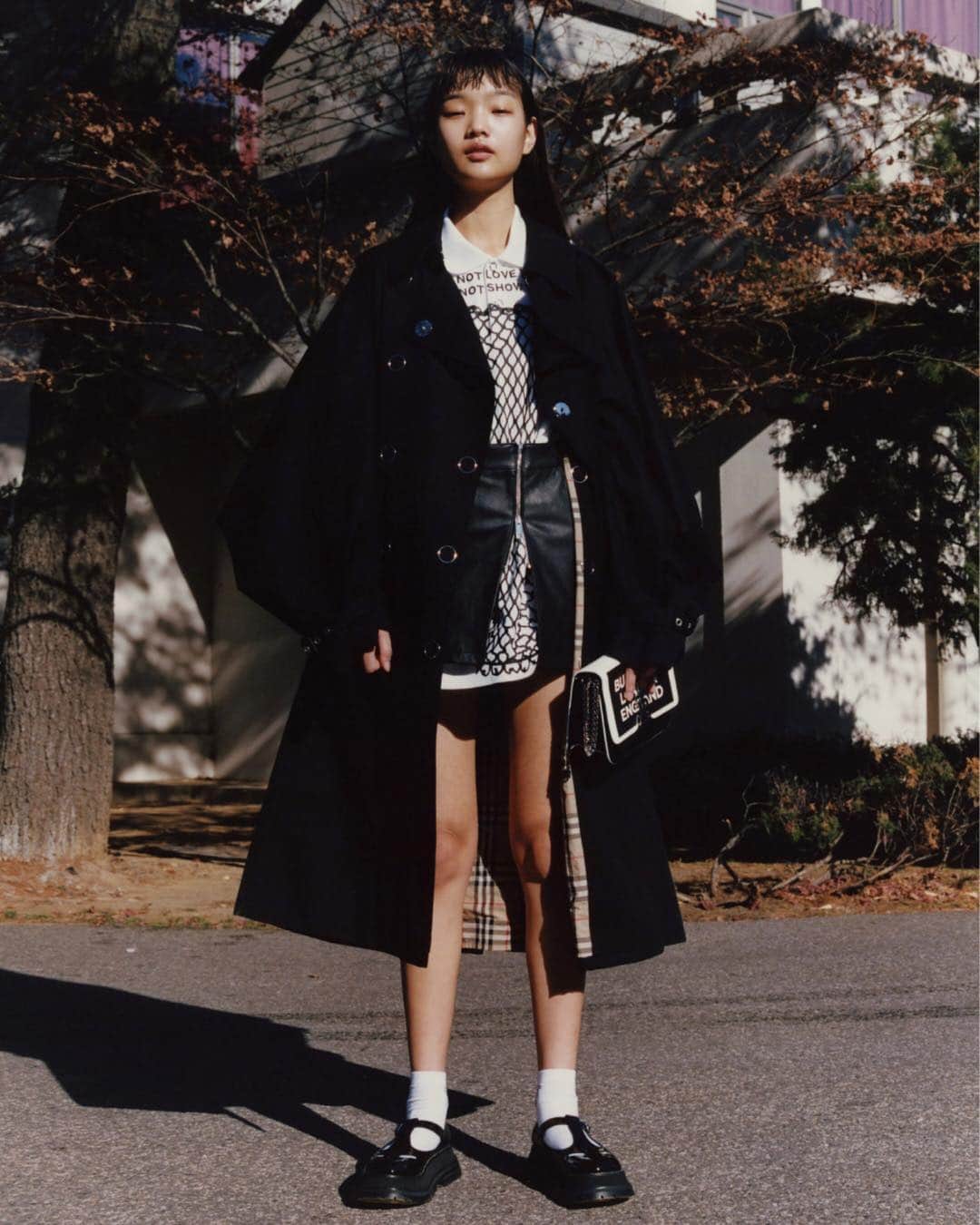 Burberryさんのインスタグラム写真 - (BurberryInstagram)「Cho Gi Seok captures Bomi Youn for @LOfficielMalaysia, personifying the #Burberry girl in Look 66 from #Kingdom, #RiccardoTisci's debut runway collection in Seoul, Korea . #BurberrySpringSummer19 #TBRT #BurberryGeneration」4月6日 1時08分 - burberry