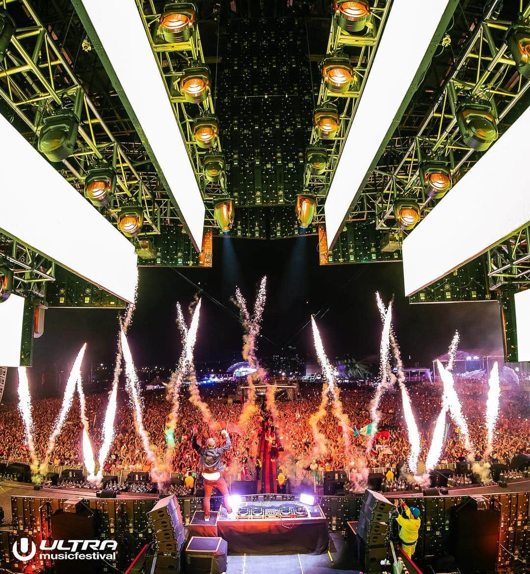 Ultra Music Festivalさんのインスタグラム写真 - (Ultra Music FestivalInstagram)「having #Ultra2019 withdrawals?  Now, you can watch and listen to some of this year’s live sets from your favorite artists!  Explore now: UltraMusicFestival.com/live」4月6日 1時37分 - ultra