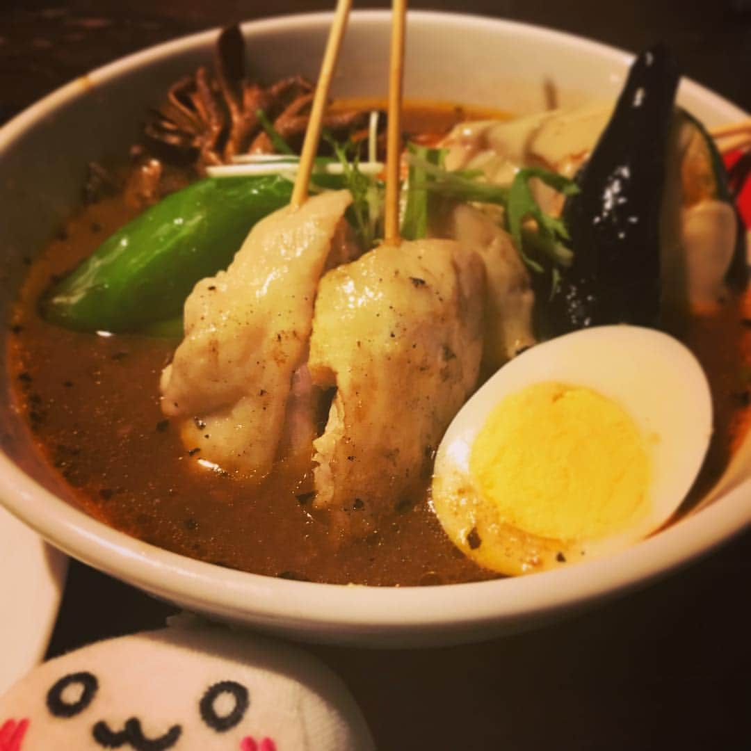 寺嶋由芙さんのインスタグラム写真 - (寺嶋由芙Instagram)「北海道だー！！！スープカレー食べたらほかほかになった(ﾟωﾟ)具がたくさん入ってたよ、お腹いっぱいだよー(ﾟωﾟ)♡ ・ 明日も2箇所、イベントがあります(ﾟωﾟ) ▶13時 音楽処(トーク&特典会) ▶16時 HMV札幌ステラプレイス(ミニライブ&特典会) ・ 「いい女をよろしく」によろしくしに来てください(ﾟωﾟ)‼︎ ・ #札幌 #スープカレー #suage #ご当地グルメ #北海道 #アイドル #遠征 #いい女をよろしく」4月6日 1時32分 - yufu_terashima