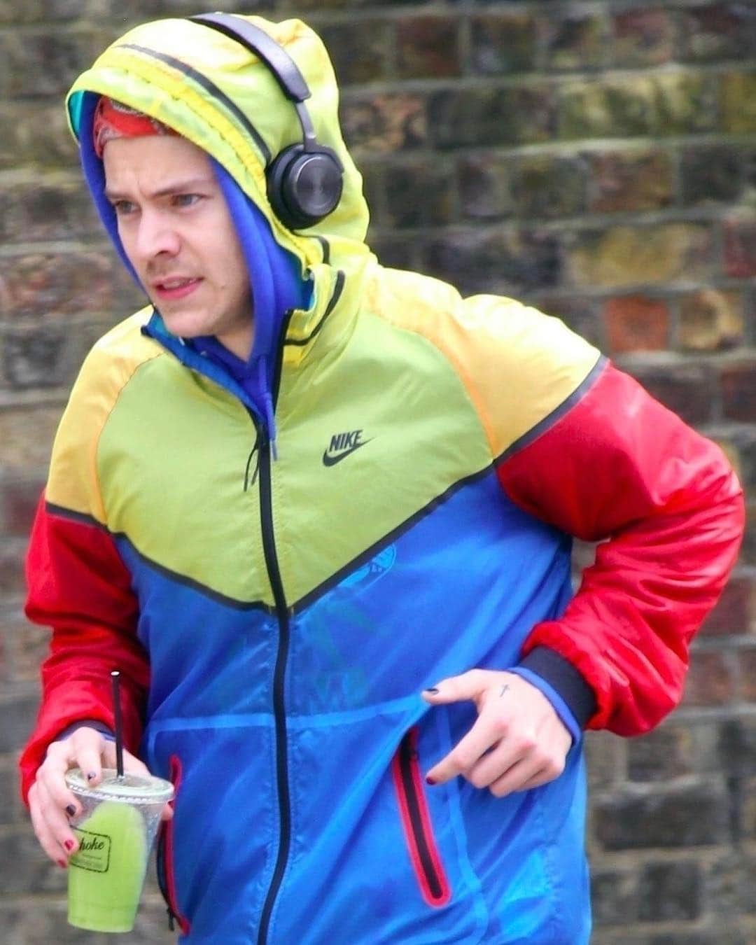 Just Jaredさんのインスタグラム写真 - (Just JaredInstagram)「@harrystyles heads out for a run in his @nike gear! #HarryStyles #Nike Photos: Backgrid」4月6日 1時43分 - justjared