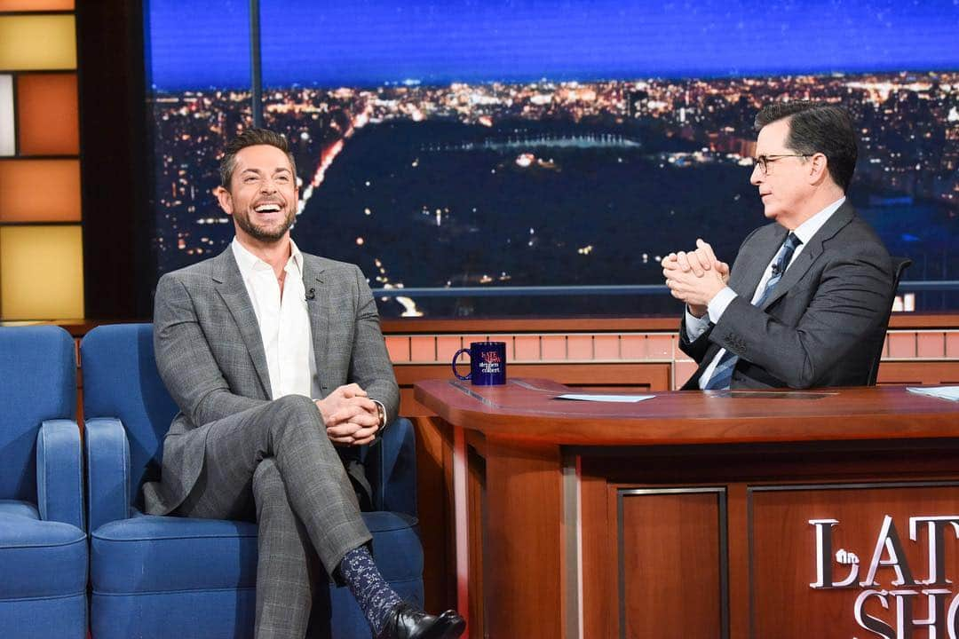 ザッカリー・リーヴァイさんのインスタグラム写真 - (ザッカリー・リーヴァイInstagram)「Dear @stephenathome, .  Thank you for having me on @colbertlateshow to talk about @shazammovie, and for being such a gracious host. I’ve respected you from afar for quite some time, so it was a true privilege to come chat with ya. 🙏 Should I ever return, I promise to wear even shorter pants, and even snazzier socks, and will no doubt imagine you from time to time as little Stephen, whispering, “...shazam...”. 🙃 .  Very sincerely yours, The Big Red Cheese. .  PS: Shazito made a pee-pee in the dressing room. 😬 We did the best we could to clean it, but to no avail. Happy to pay any cleaning costs. 🙏」4月6日 1時59分 - zacharylevi