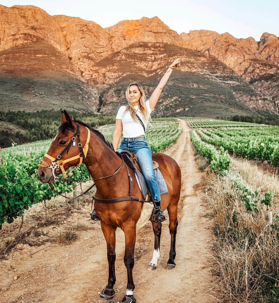 ブランディ・グレン・サイラスさんのインスタグラム写真 - (ブランディ・グレン・サイラスInstagram)「🎶 I’m gonna take my horse to the old town road, I’m gonna rideeee till I can’t no more 🐴🎶 . . . #oldtownroad #remix #itslit @billyraycyrus @lilnasx #meetsouthafrica #travel #africa」4月6日 2時00分 - brandicyrus