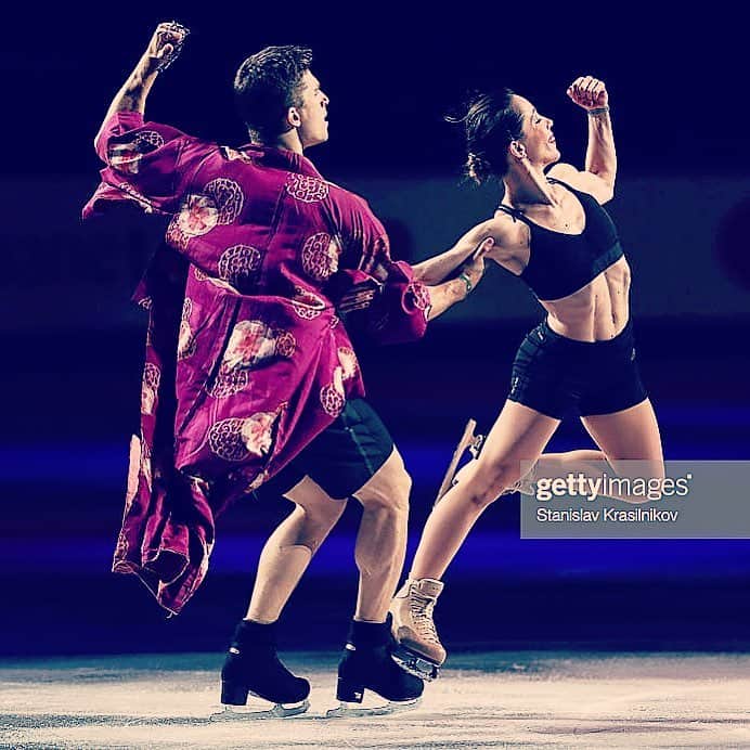 ニコーレ・デラ・モニカのインスタグラム：「Last practice day before World Team Throphy was a success!!! We’re ready for the well deserved weekend now! What are your plans? #weekend #instagood #instamood #mood #happiness #dellamonicaguarise #figureskating #fiammeoromoena #mancinigroup #fun #giftedbyadidas #lifewithquantares」