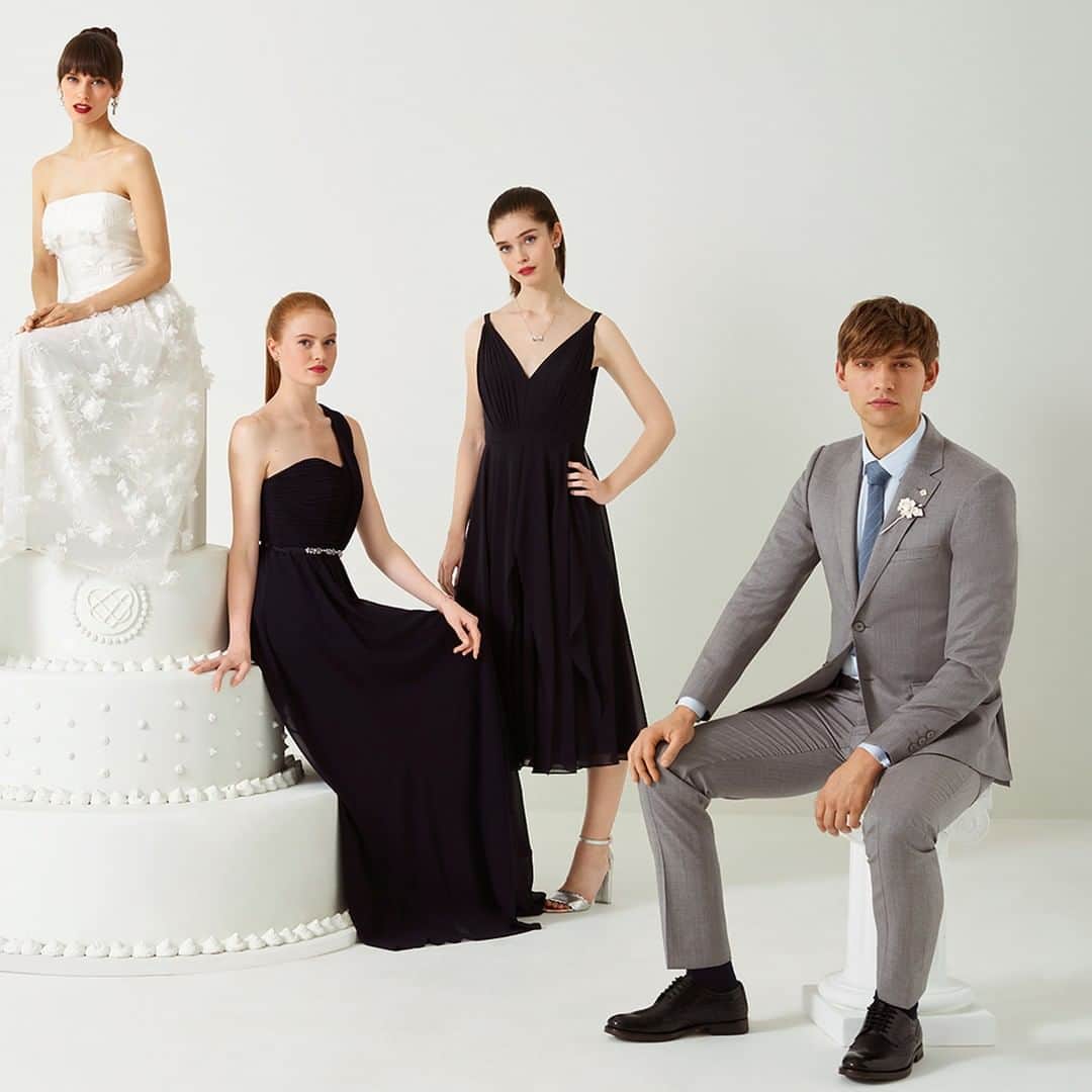 Ted Bakerさんのインスタグラム写真 - (Ted BakerInstagram)「From brides and bridesmaids to dapper groomsmen - Ted's got your wedding party stylishly covered. (V neck georgette midi dress: CELEYST | One shoulder maxi dress: FINELLA | Strapless 3D lace bridal gown: WITTNY | Debonair skinny wool suit jacket: KAMCHAJ)」4月6日 2時30分 - tedbaker
