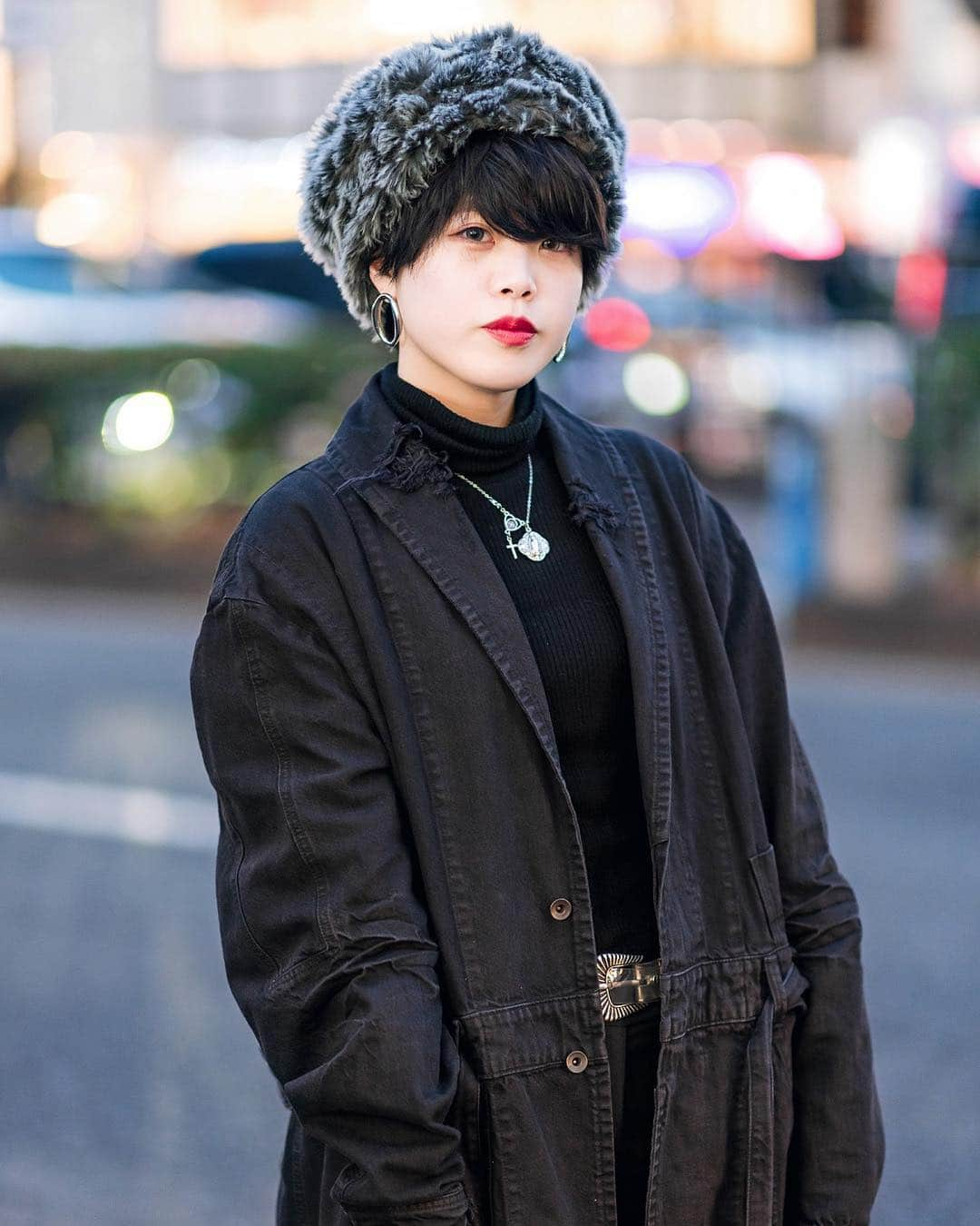 Harajuku Japanさんのインスタグラム写真 - (Harajuku JapanInstagram)「Japanese students Ryuta (@specter_ktp), Yoko (@levre_rouge_) and Yuki (@039_rs) on the street in Harajuku wearing a mix of resale and new fashion with items from Balenciaga, Opening Ceremony, Murua, Julius 7, Maison Margiela, Gosha Rubchinskiy, Alexander Wang, and Eytys.」4月6日 2時46分 - tokyofashion