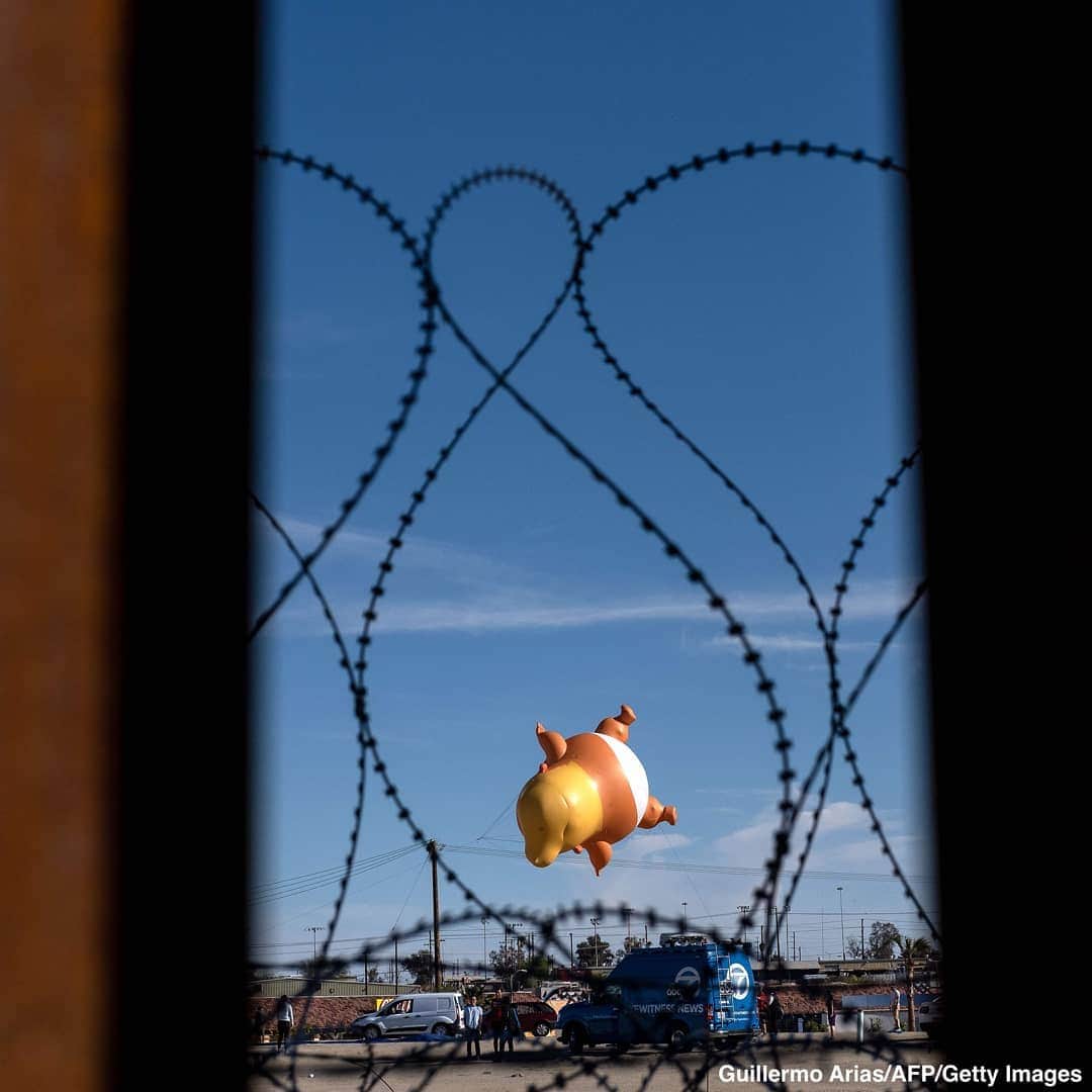 ABC Newsさんのインスタグラム写真 - (ABC NewsInstagram)「"Trump Baby" balloon seen from Mexico side of U.S.-Mexico border fence ahead of Pres. Trump's visit to the Calexico, California, which follows a week of threats to close the southern border. #donaldtrump #politics #immigration #border #mexico」4月6日 3時41分 - abcnews