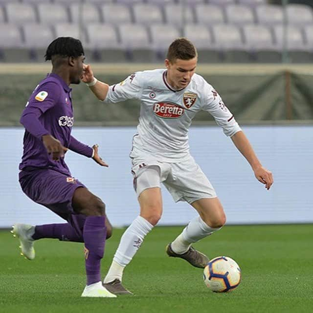 トリノFCさんのインスタグラム写真 - (トリノFCInstagram)「FULL TIME #FiorentinaTorino 2-0 Tra una settimana il ritorno al Fila 🐂  #SFT #PrimaveraTimCup」4月6日 4時08分 - torinofc1906