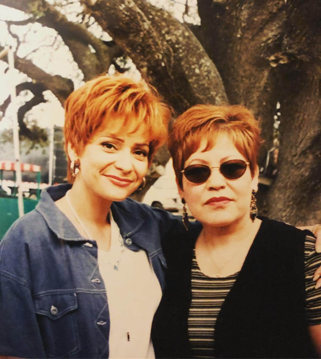 コンスタンス・マリーさんのインスタグラム写真 - (コンスタンス・マリーInstagram)「#FBF  With Selena’s mother Marcela Quintanilla! 💕💕💕💕 While shooting “Selena” To play her accurately, I had to meet with her. She was hesitant to meet with me. It took many tries but, finally she did meet with me. She was so brave to share her stories & loss. My heart broke as I listened to every detail she was willing share.... She would light up when she spoke about her sweet Selena. And then periodically, she would stop & remember the reality that her daughter was gone... 💔  We both cried... She would take a moment, collect herself... and continue. She is a mama warrior with the bravery to carry on so the world could learn the story of the beautiful talented, kind soul, that was her daughter Selena.✨ #MarcelaQuintanilla #selenaquintanilla  #SelenaTheMovie #Selena #AMothersLove #Tejano」4月6日 4時20分 - goconstance