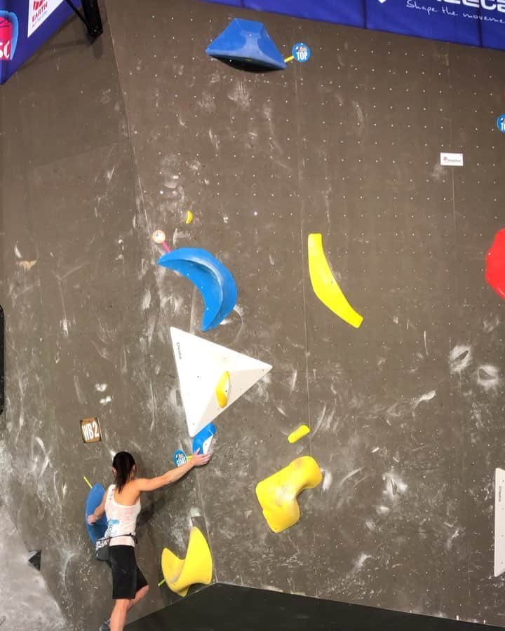 アラーナ・イップのインスタグラム：「Psyched to have made semi finals at the first World Cup of the season here in Switzerland! I placed 5th in my group and 9th overall. I felt pretty strong through the qualifier round - it’s exciting to feel all my hard work in training paying off! ⠀⠀⠀⠀⠀⠀⠀⠀ ⠀ ⠀⠀⠀⠀⠀⠀⠀⠀⠀ Watch the livestream tomorrow morning at 2AM PST or 5AM EST (I climb about an hour after the start) 😴 Link in my story! ⠀⠀⠀⠀⠀⠀⠀⠀⠀ Video by @mccollsean」