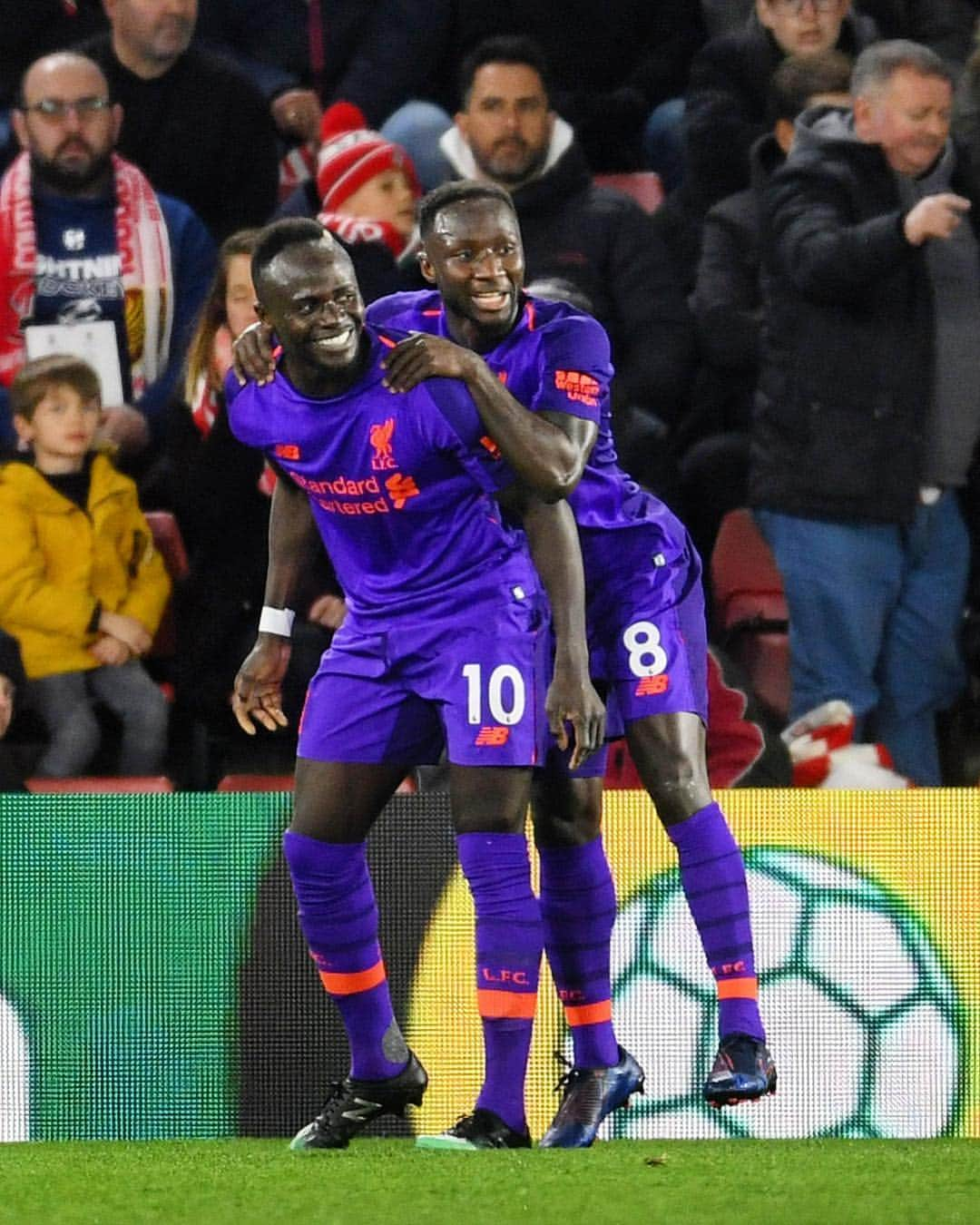 リヴァプールFCさんのインスタグラム写真 - (リヴァプールFCInstagram)「GET IN! @keitanabydeco’s gets his first #LFC goal 😁🙌💜 #LiverpoolFC #Liverpool」4月6日 4時53分 - liverpoolfc