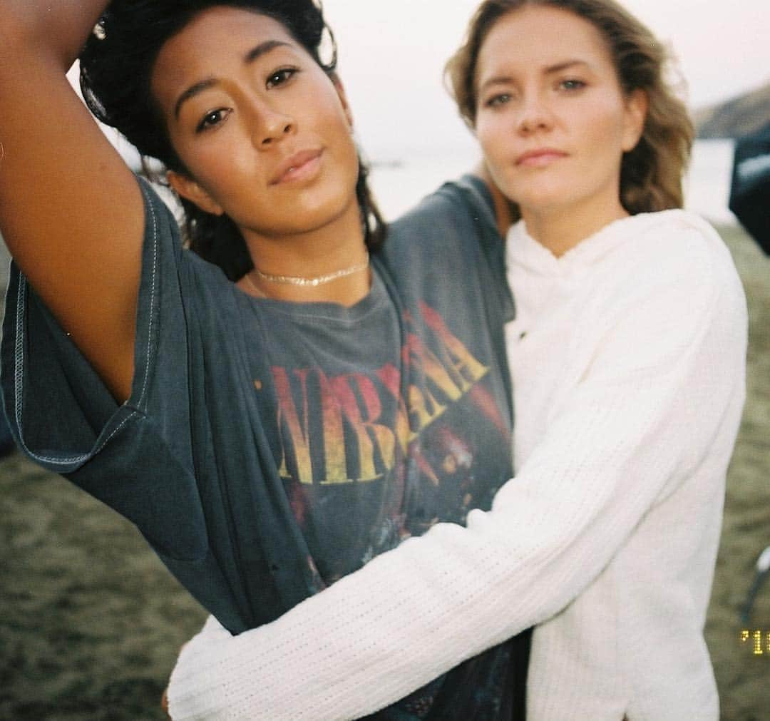 ケリア・モニーツさんのインスタグラム写真 - (ケリア・モニーツInstagram)「This girl @brunasschmitz has been a pillar in my life from the day I met her. Strong, brilliant, bold, with a heart of diamonds. I think the term “I wouldn’t know where I would be Without you” is used a little more than it should be but when it comes to her, I really mean it. B, thank you for all you have shared with me, given me, taught me, and how much you’ve loved me through all my moodiness ;))). I miss  being you’re Roomie all the time but I’m so thankful for the years we had together in our little dollhouse ;) Love you forever! -Sis」4月6日 4時58分 - keliamoniz