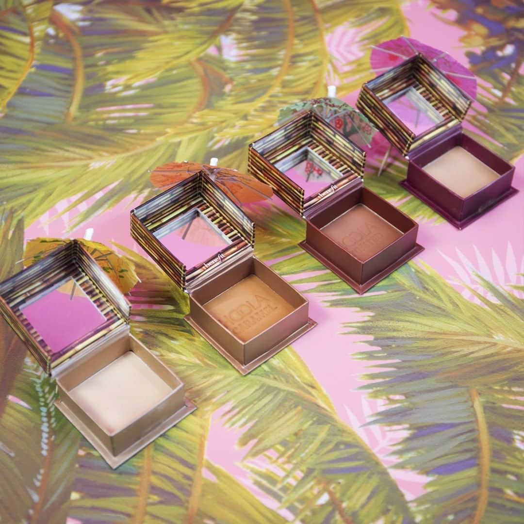 Benefit Cosmetics UKさんのインスタグラム写真 - (Benefit Cosmetics UKInstagram)「Have you met our 2 new additions to the Hoola family? Coment below which shade you are 🌴☀️🌊 #Benefit #Beauty #Hoola ▪️ ▪️ Image description: Hoola bronzer in every shades」4月6日 5時00分 - benefitcosmeticsuk