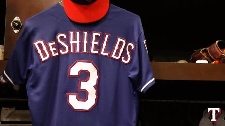 デライノ・デシールズ・ジュニアのインスタグラム：「Take a look behind the scenes of what a typical @rangers game day looks like for me. How I get ready and prepare not only physically but mentally as well. #togetherwe」