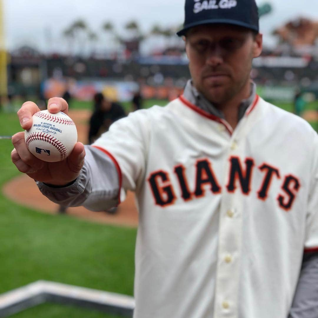 Oracle Corp. （オラクル）さんのインスタグラム写真 - (Oracle Corp. （オラクル）Instagram)「From helm to home opener. He’s used to being on an F50 racing sailboat, but today SailGP USA Skipper @romekirby took control of the pitcher’s mound at Oracle Park for the Giants’ home opener. Nice toss, Rome! See you again May 4-5 for @sailgp San Francisco. • • • • • #SailGP #SailingRedefined #tech #technology #innovation #cloud #data #sailing #sport #instasport #instasailing #bigdata #sanfrancisco #giants #SFGiants #OraclePark」4月6日 5時19分 - oracle