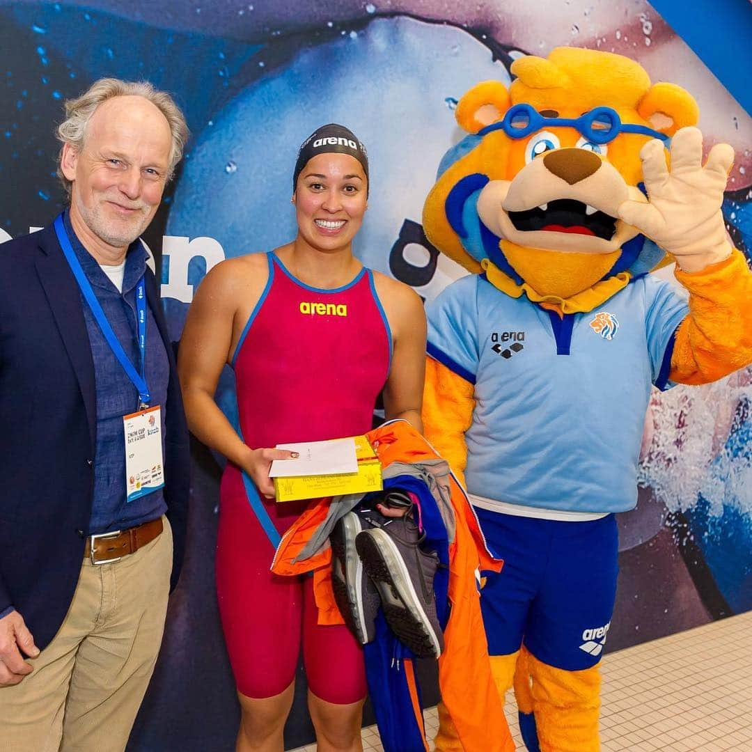 ラノミ・クロモウィジョジョさんのインスタグラム写真 - (ラノミ・クロモウィジョジョInstagram)「The Hague Swim Cup day 2: Gold in the 50 fly (25,98) 🥇 and a PB in the 50 back (28,45) 💥 and made it to the finals 100 free (54,36) 🤪#hiswimba」4月6日 5時28分 - ranomikromo