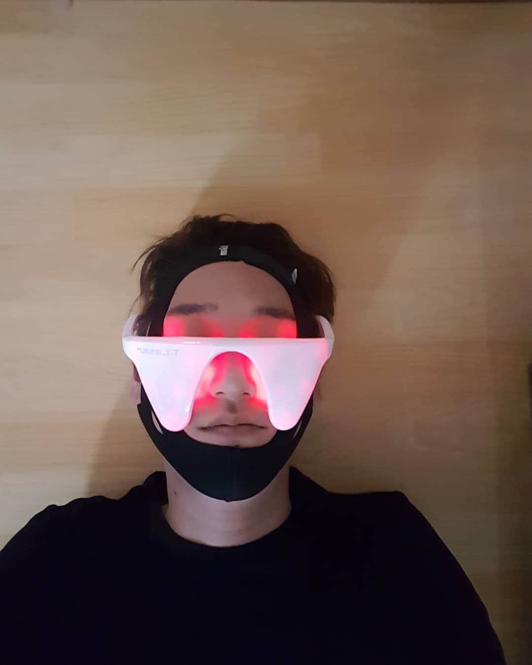 ホ・ジョンミンのインスタグラム：「#생존신고 요즘 왜 인스타 안하냐 하길래... 나 #자기관리 중 뼛속까지 연예인 협찬사진 아님.. #얼굴만재 는 노력에서 태어나는 거임 #노력파미남」